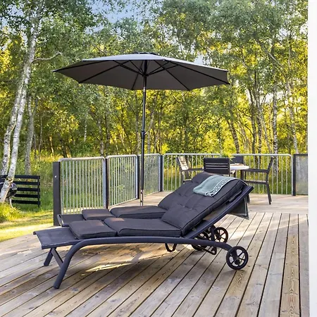 Semesterbostad Thorbiorn - From The Sea By Interhome